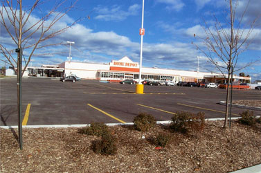 17 magasins Home Depot - 14 construits au Québec et 3 en Ontario
