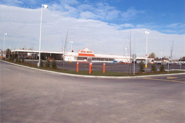 17 magasins Home Depot - 14 construits au Québec et 3 en Ontario